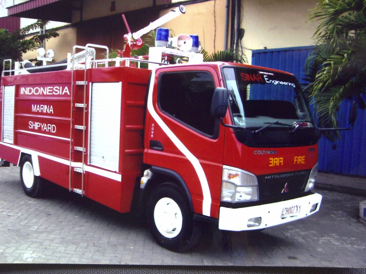 Proyek mobil pemadam kebakaran 6