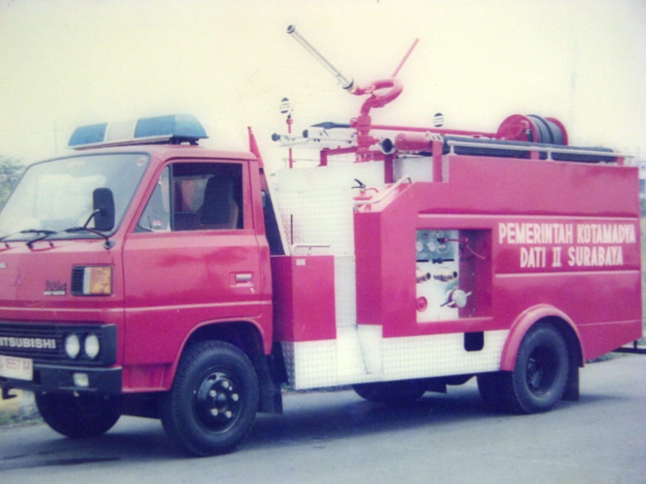 Proyek mobil pemadam kebakaran 9